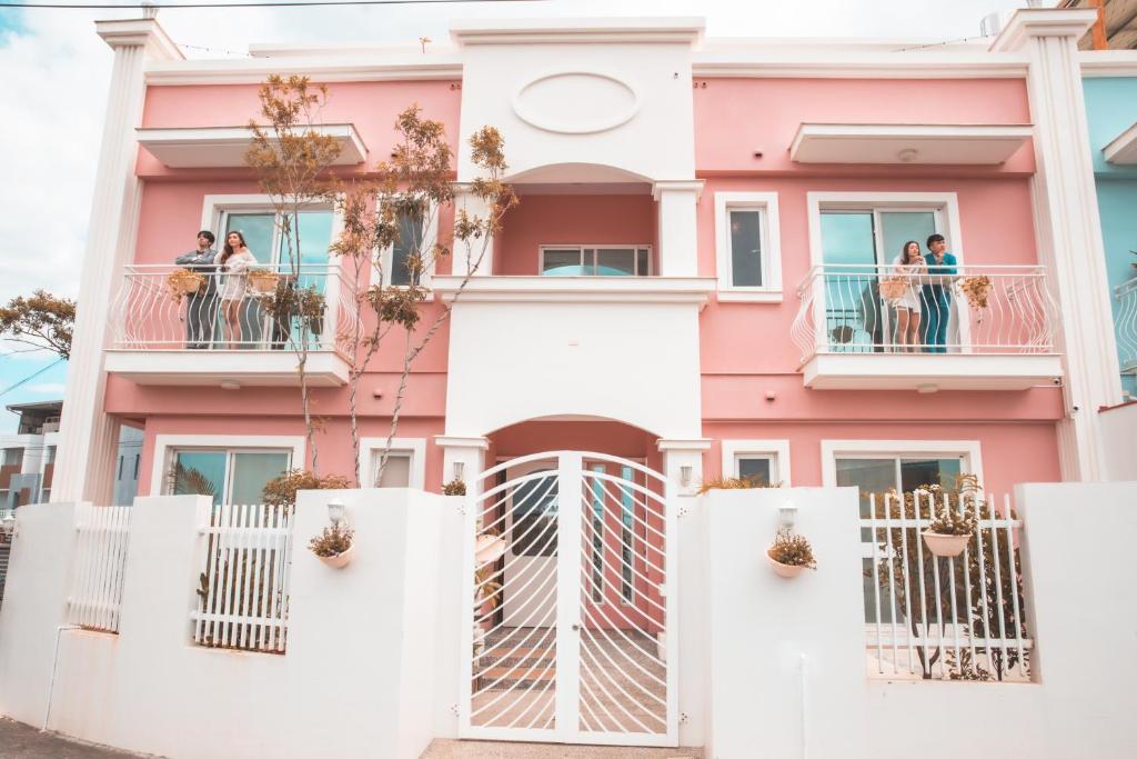 小粉舍輕旅 Pinky Promise Villa｜墾丁夢幻島 漂浮早餐